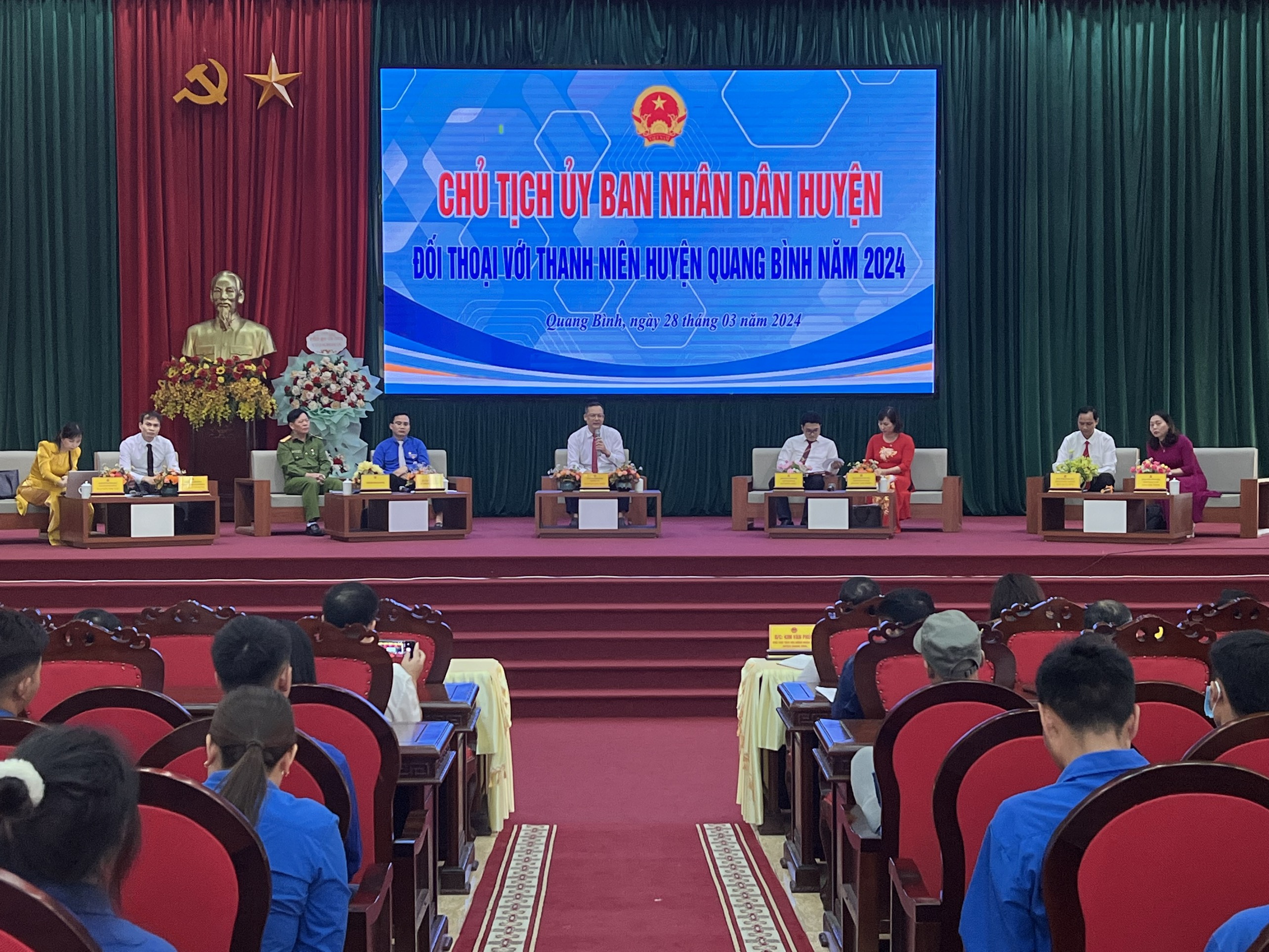 Hội nghị đối thoại giữa Chủ tịch UBND huyện với thanh niên huyện Quang Bình năm 2024