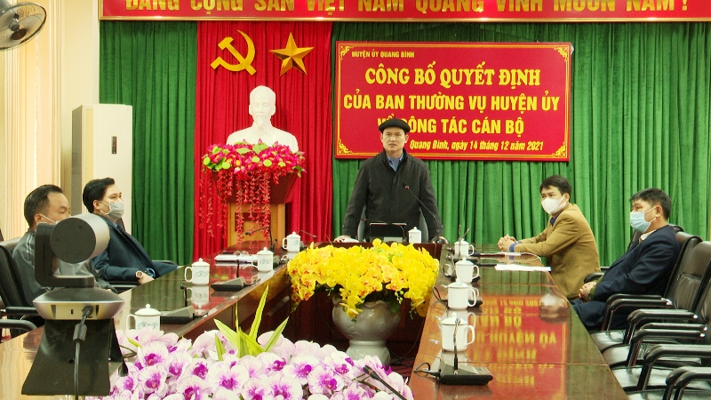 Huyện ủy Quang Bình công bố Quyết định của Ban thường vụ về công tác cán bộ