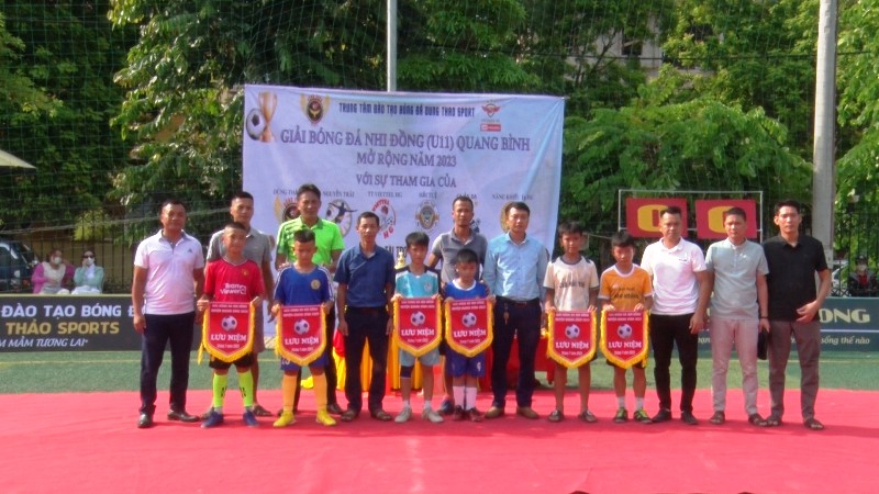 Khai mạc giải bóng đá nhi đồng U11 Quang Bình mở rộng năm 2023